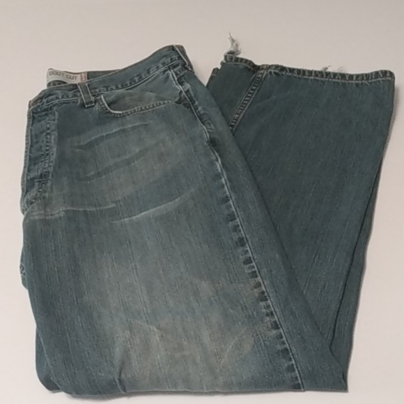 levis loose boot cut 567